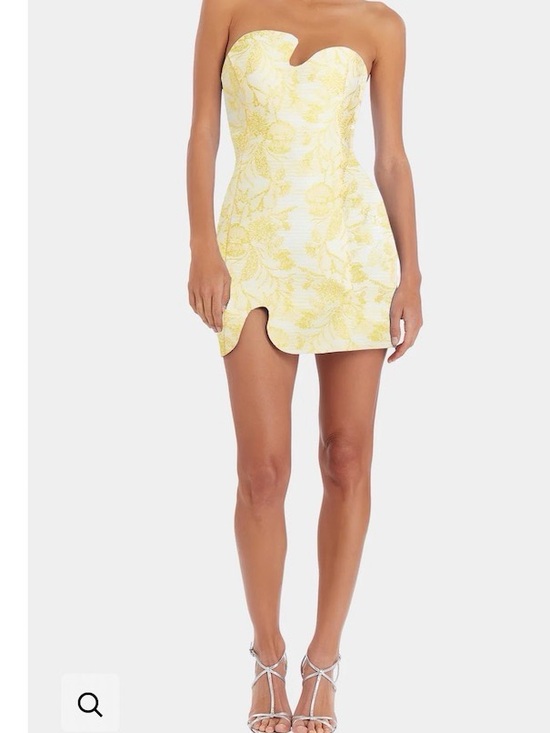 Amanda Uprichard Dresses & Skirts - Amanda Uprichard Yellow Floral Strapless Scallop-Hem Mini Dress